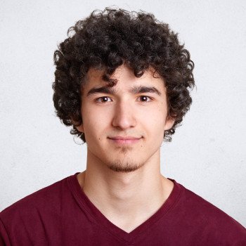 poshgwenz263@yahoo.com